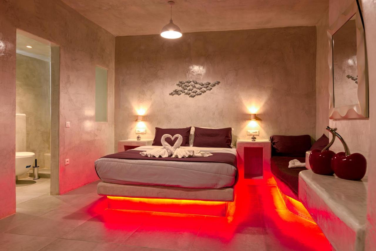The Muses Of Santorini Private Jacuzzi Suites Vóthon Extérieur photo